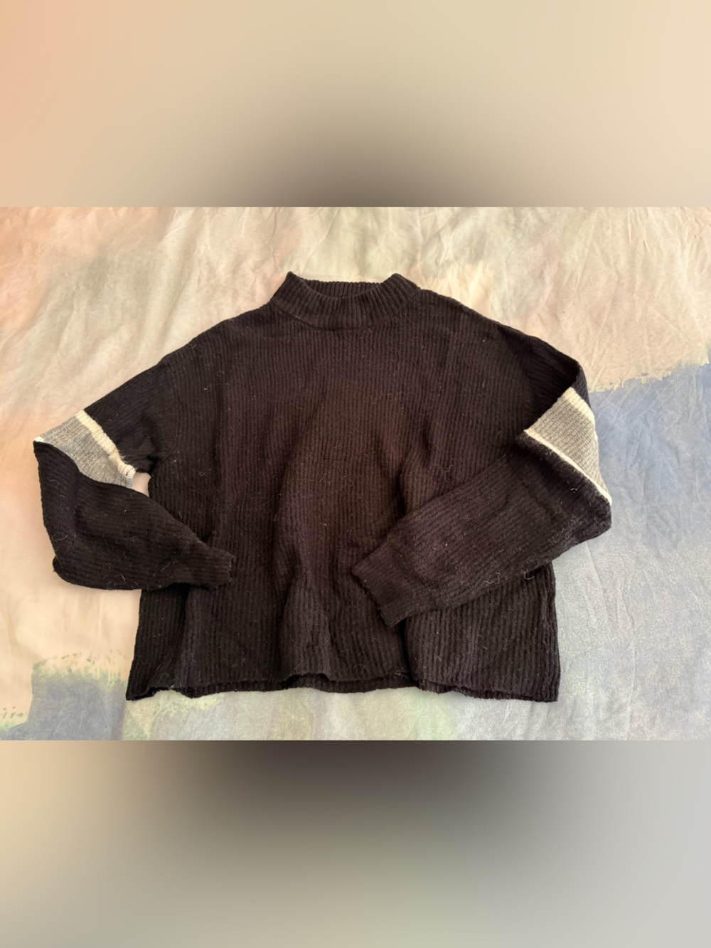 ⚡️MOVING SALE⚡️John + Jenn sweater ⚡️MOVING SALE⚡️